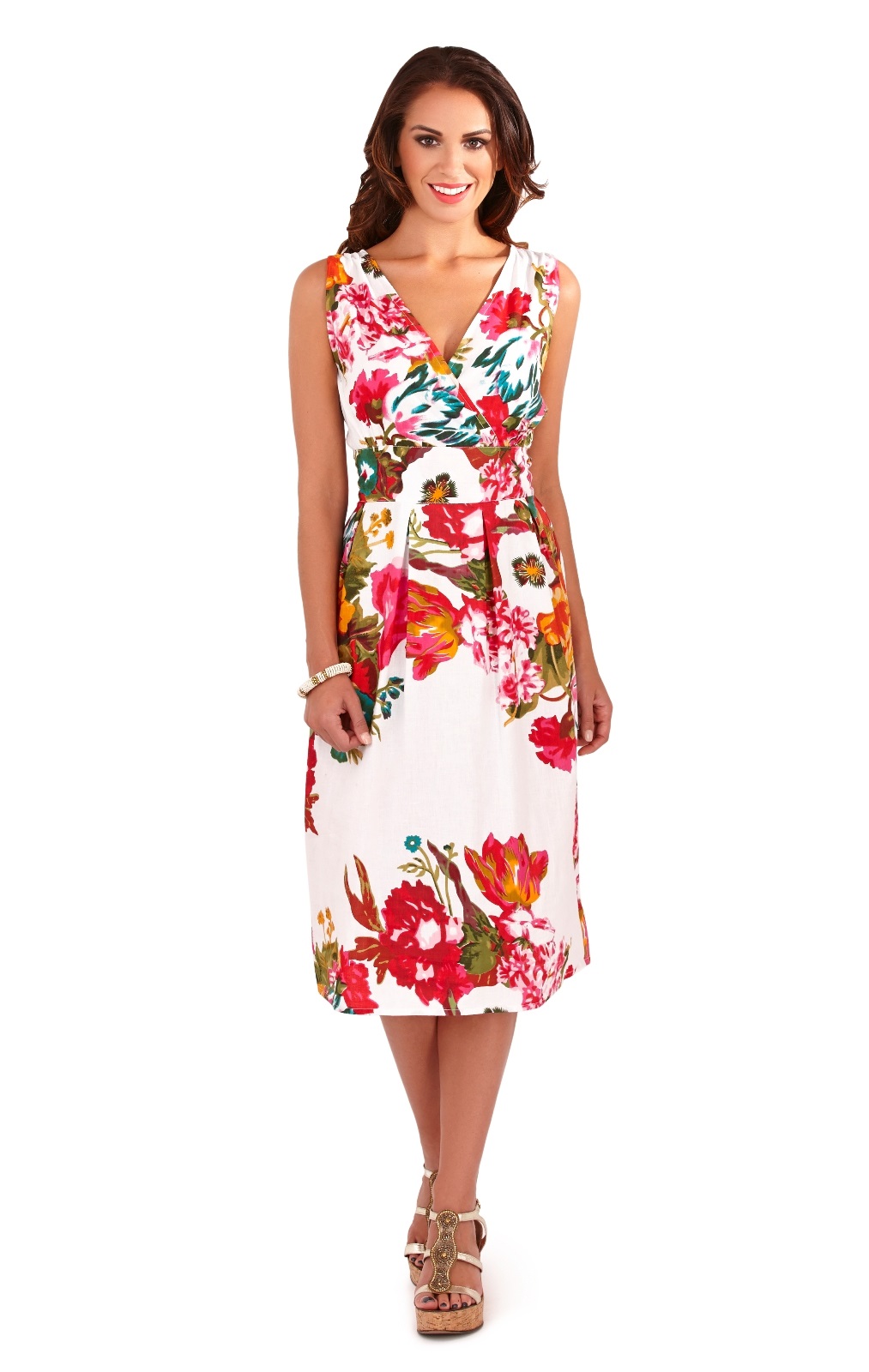 featured for you Fun, on trend plus size clothing for women sizes 14 and up. Plus size fashion clothing including tops, pants, dresses, coats, suits, boots and more.